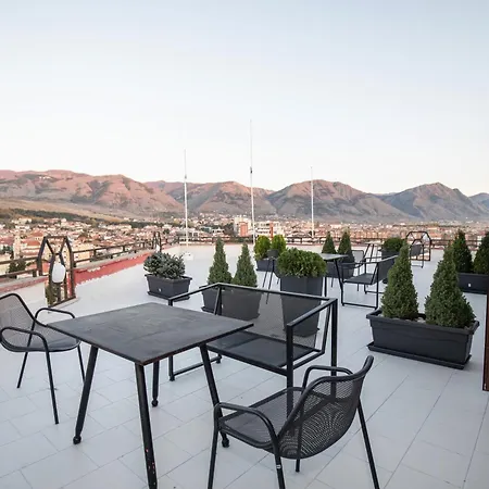 Terrace & Pensionat Korça