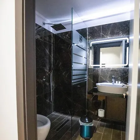 Terrace & Maison d'hôtes Korce